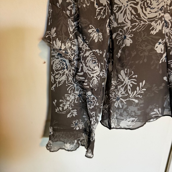 Tyler Boe 100% Silk Floral Blouse Ruffled Size‎ 6 - Picture 9 of 13